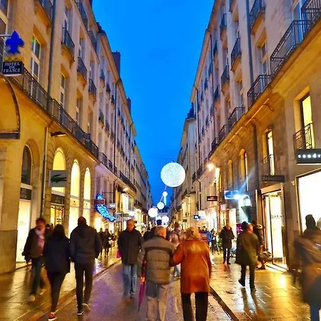 Opera Suite&spa شقة نانت